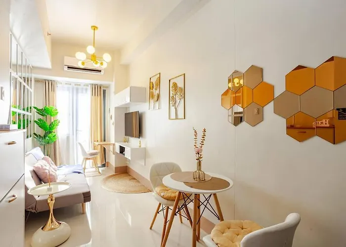 Staycation At Shore By Layandy Apartment *