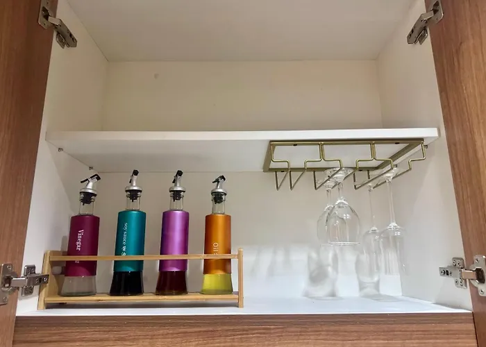 Apartment Staycation At Shore By Layandy Manila