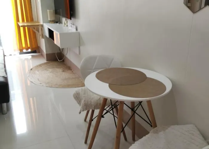 Staycation At Shore By Layandy Apartment